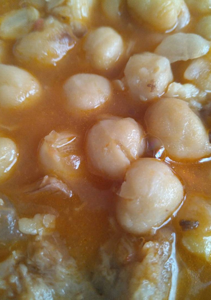 Una foto de Guiso de garbanzos con ternera