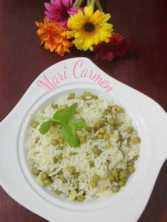 Una foto de Arroz 🍚 con guisantes