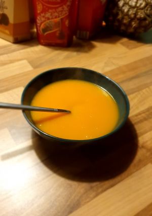 Une photo de Recette simple de soupe aux pommes de terre et carottes 🍵