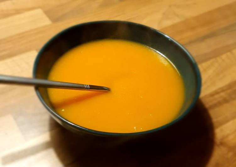 Recette simple de soupe aux pommes de terre et carottes 🍵