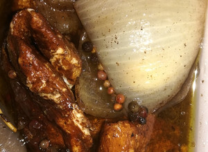 Una foto de Pollo escabechado