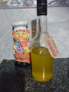 Una foto de Licor de mandarina 🍊