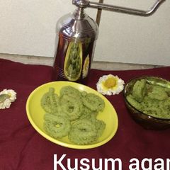 A picture of Palak chakli.