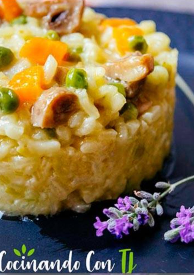 Una foto de Risotto de verduras con champiñones