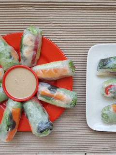 Foto resep Salad Wrap ala Vietnam Spring Roll (isi bihun + sayur + protein)