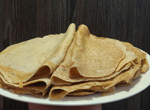 Una foto de Panqueques de Avena y Harina Integral Fácil y Suave 🥰