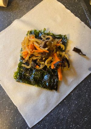 Foto resep Lumpia goreng isi seaweed dan japchae