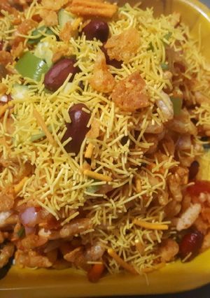 ભેળ (Bhel Recipe In Gujarati) રેસીપી મુખ્ય ફોટો