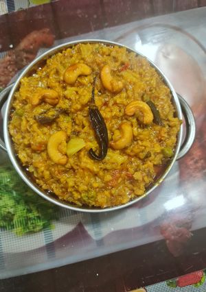 રજવાડી ખીચડી (Rajwadi Khichdi Recipe in Gujarati) રેસીપી મુખ્ય ફોટો
