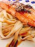 Udon noodles & teriyaki-ish garlicky salmon