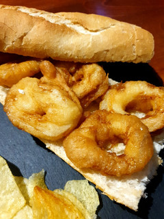 Una foto de Bocadillo de calamares