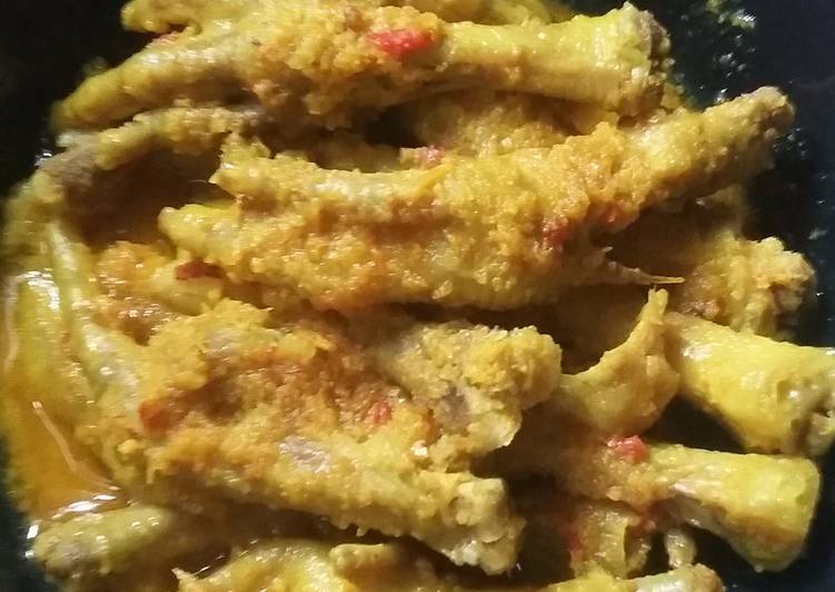 Ceker tulang lunak (bumbu kuning)