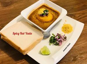 https://img-global.cpcdn.com/recipes/bea0727298da3f46/300x220cq70/spicy-kat-vada-recipe-main-photo.jpg