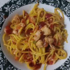 A picture of 3 ingredients spaghetti.