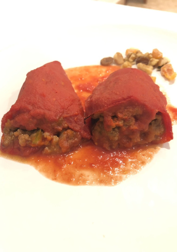 Una foto de Pimientos rellenos de carne y verdura