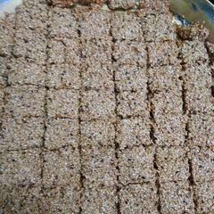 A picture of Til Chikki.