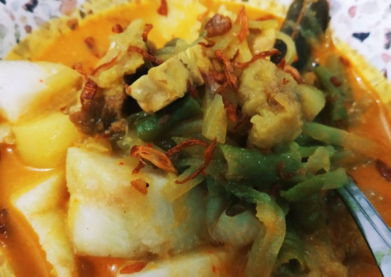 Ketupat sayur
