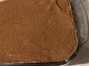 Una foto de tiramisú con queso crema y queso mascarpone