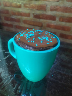 Una foto de Postre en taza de dulce de leche