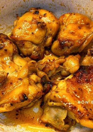 Hình của món Gà Rim Ngũ Vị.