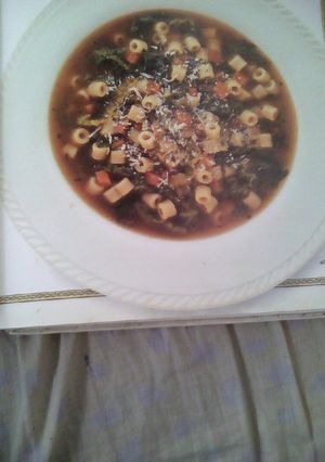Una foto de Sopa Romana Con Pasta y Verduras