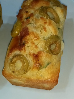 Une photo de Apéro mini cake aux olives vertes dénoyautées coupées