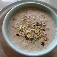 A picture of Banana milkshake for baby,toddlers and kids.