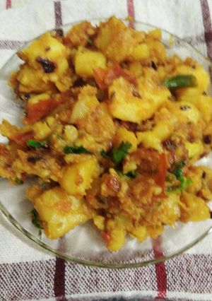 A picture of Dry masala aalu.