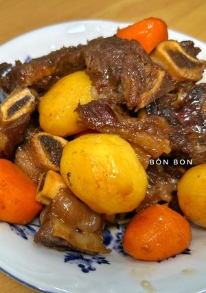 Hình của món Sườn Om Hàn Quốc (Galbi-jjim).