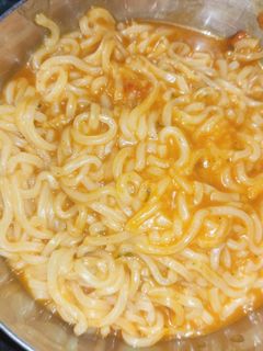 मैगी (Maggi recipe in Hindi) रेसिपी मुख्य फोटो