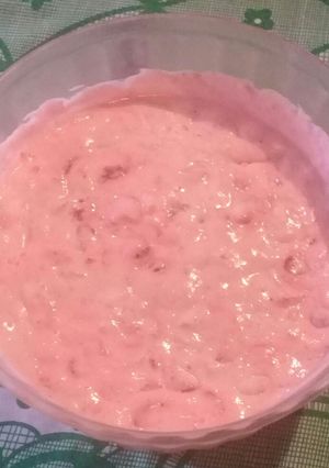 Una foto de Crema con Frutilla 😋