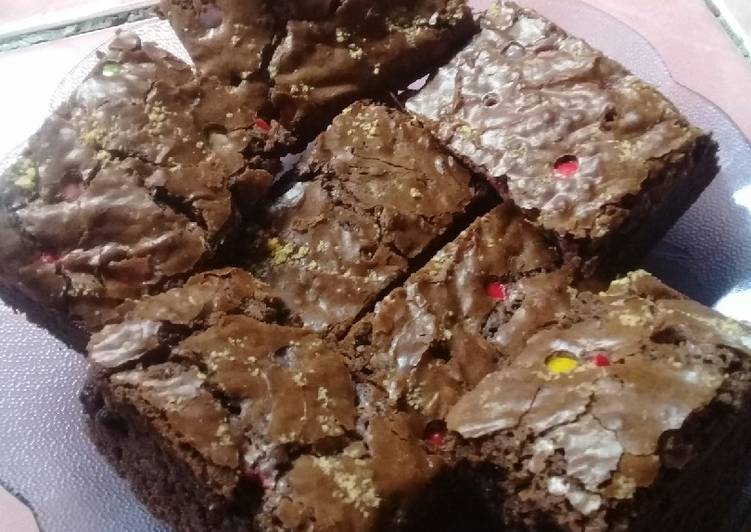 Chewy brownies chiny crust