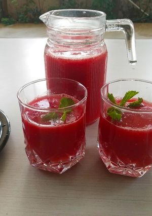 વોટર મેલોન જ્યૂસ (water melon juice recipe in gujarati) રેસીપી મુખ્ય ફોટો