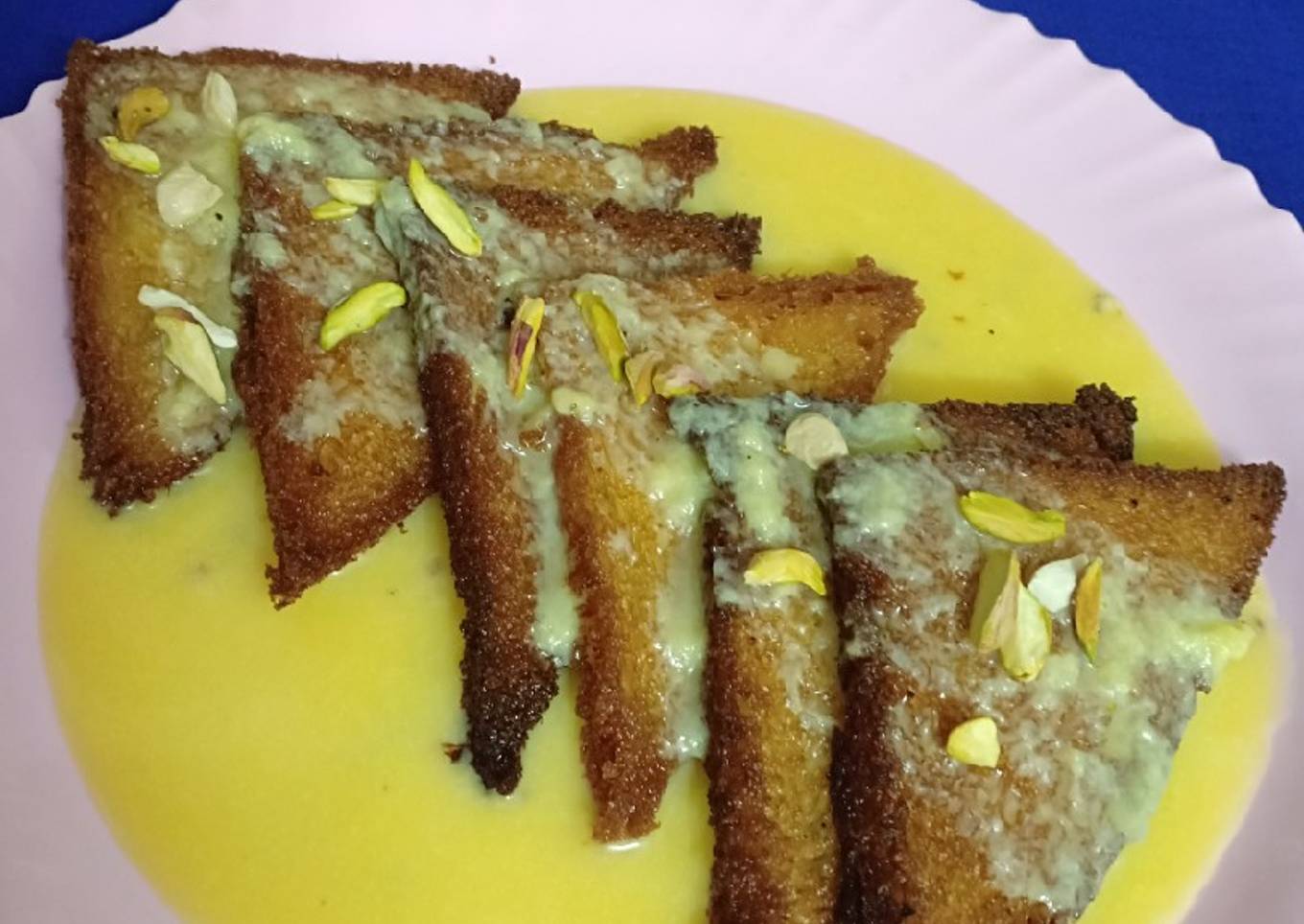 Sahi tukda (fried bread with mango rabdi)
