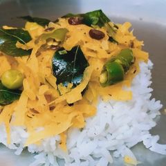 A picture of Mustard Raw Papaya Curry.