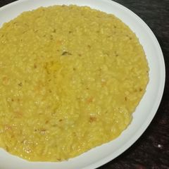 A picture of Masoor Dal khichdi.