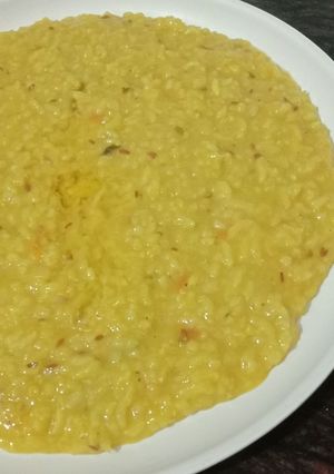 A picture of Masoor Dal khichdi.