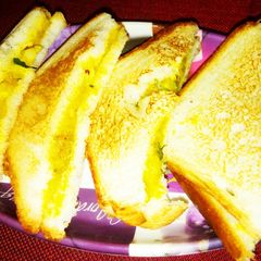 A picture of Masala sandwich.