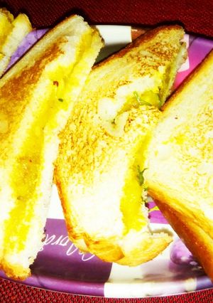 A picture of Masala sandwich.