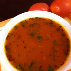 A picture of Tomato saar(rasam).