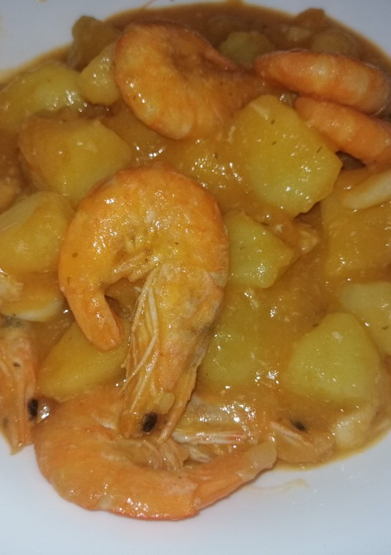 Una foto de Patatas marineras estilo fácil