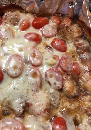 A picture of Balsamic chicken with provolone.