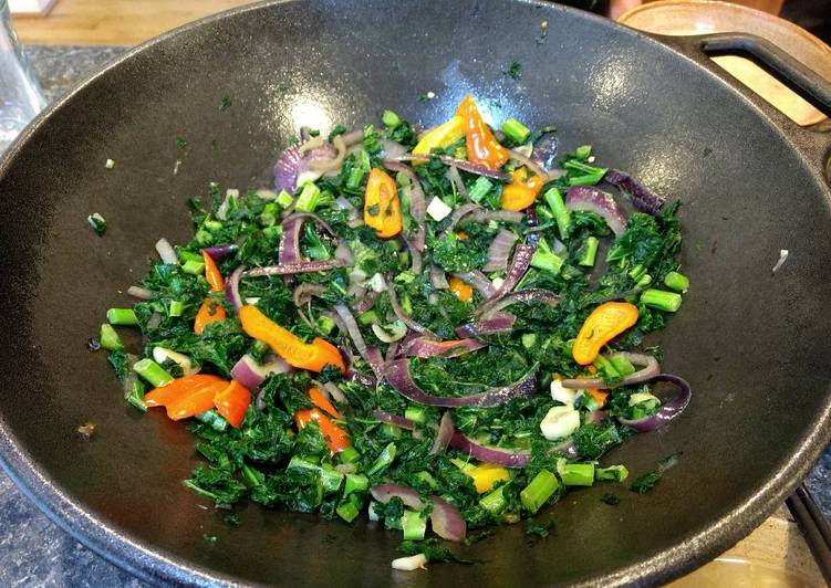 Steps to Make Favorite Sautéd Kale