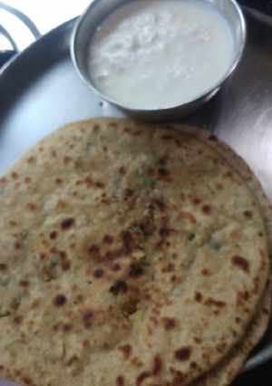 A picture of Cauliflower Parantha.