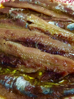 Una foto de Sardinas prensadas en salazón