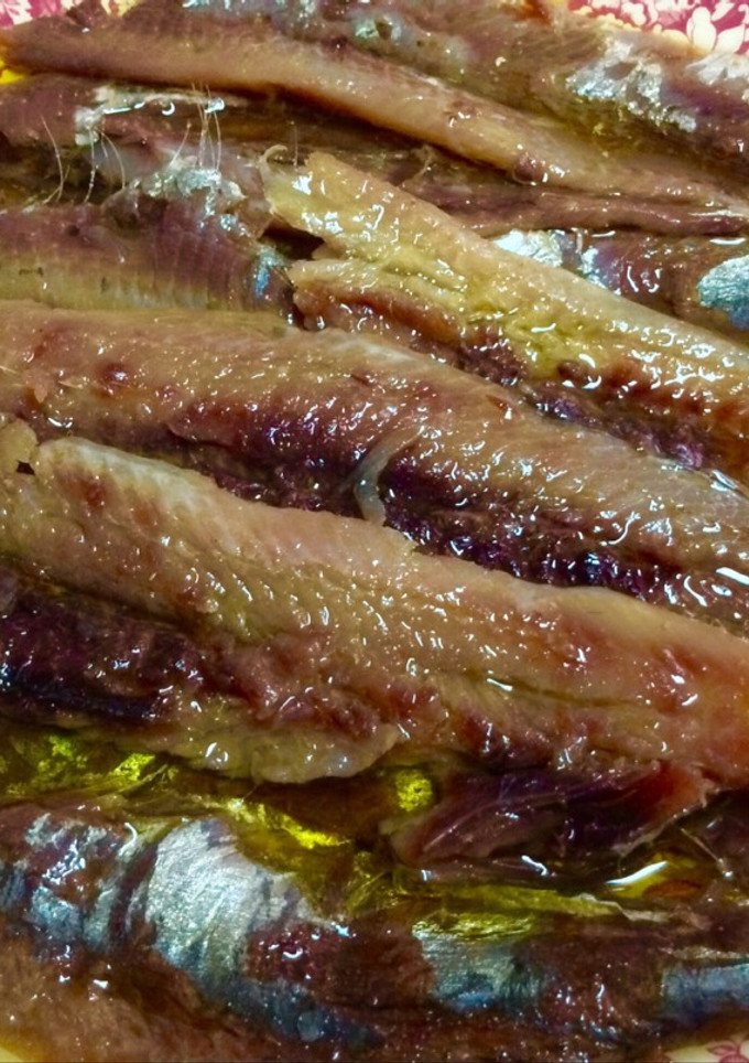 Una foto de Sardinas prensadas en salazón