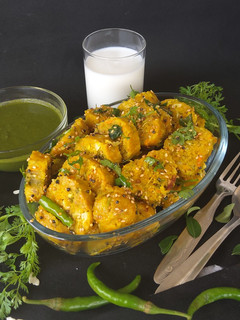 मिक्स वेज ज्वार मुठिया (Mix veg jowar muthiya recipe in hindi) रेसिपी मुख्य फोटो