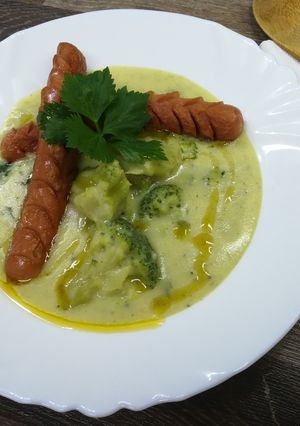 Brokkolifőzelék recept fotója