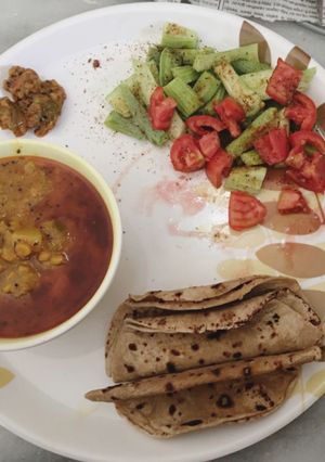 A picture of Lauki Chana dal.