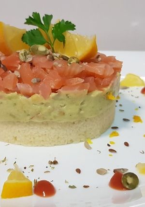 O poză a rețetei Tartar de somon cu avocado.